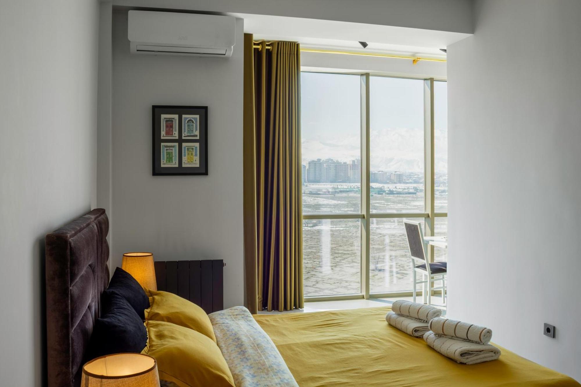 9Th And 6Th Floor Stylish Apartments With Mountainvista بيشكيك المظهر الخارجي الصورة