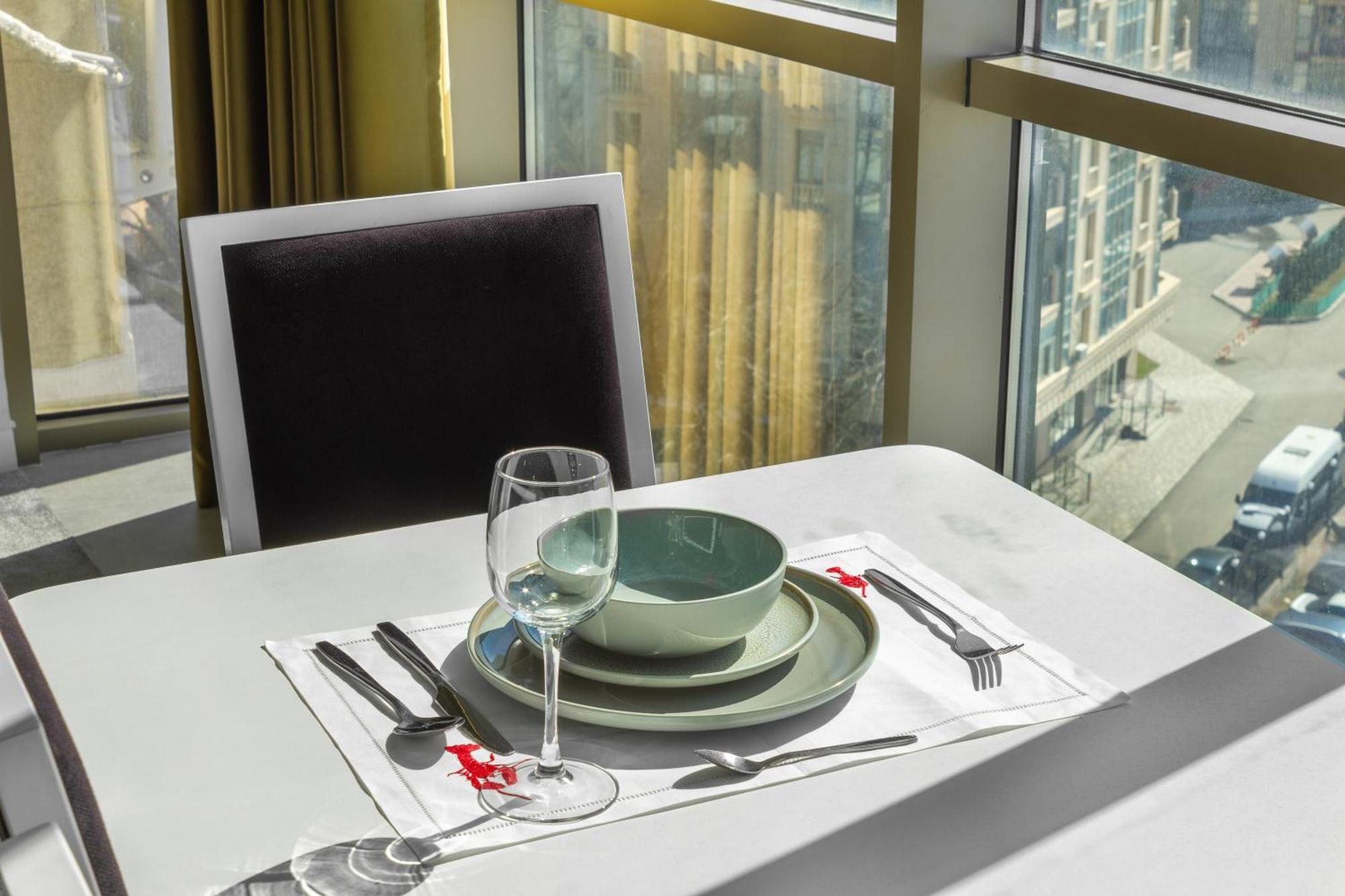 9Th And 6Th Floor Stylish Apartments With Mountainvista بيشكيك المظهر الخارجي الصورة