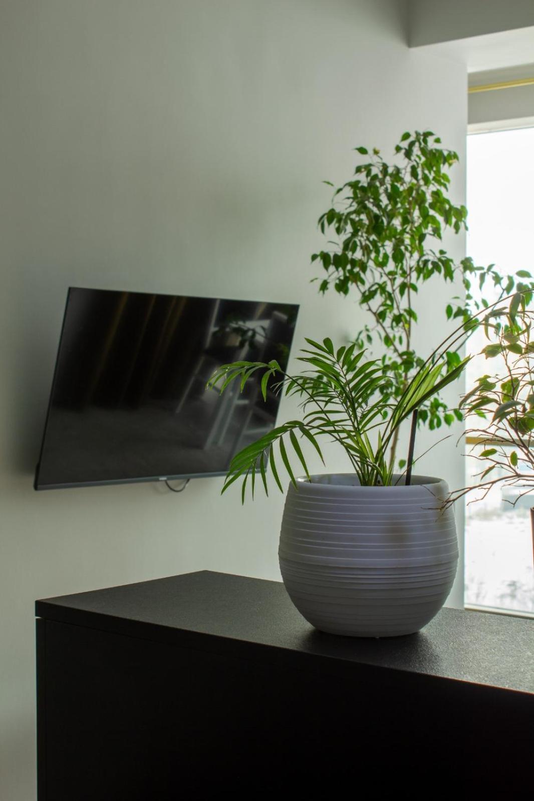 9Th And 6Th Floor Stylish Apartments With Mountainvista بيشكيك المظهر الخارجي الصورة