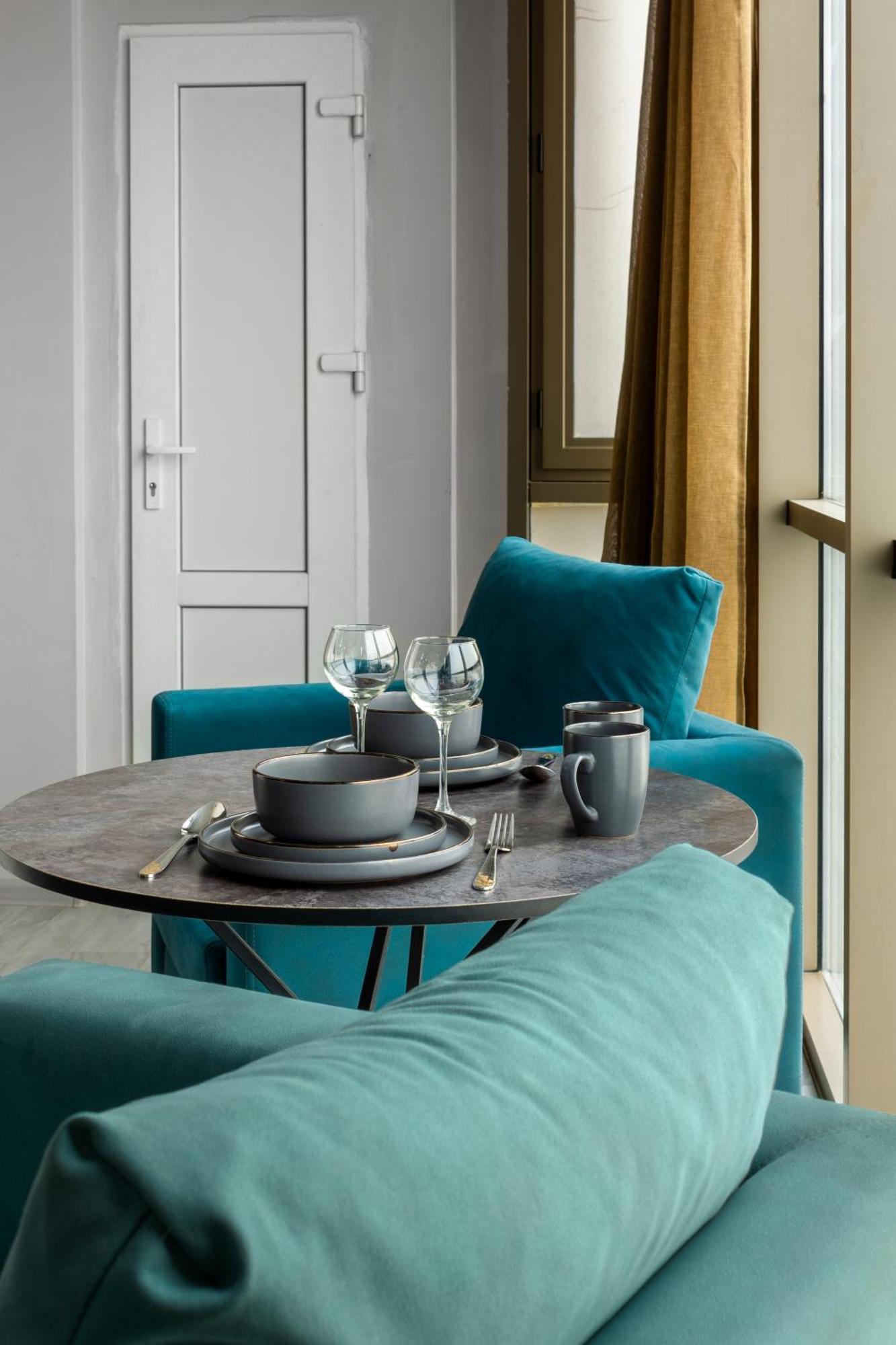9Th And 6Th Floor Stylish Apartments With Mountainvista بيشكيك المظهر الخارجي الصورة